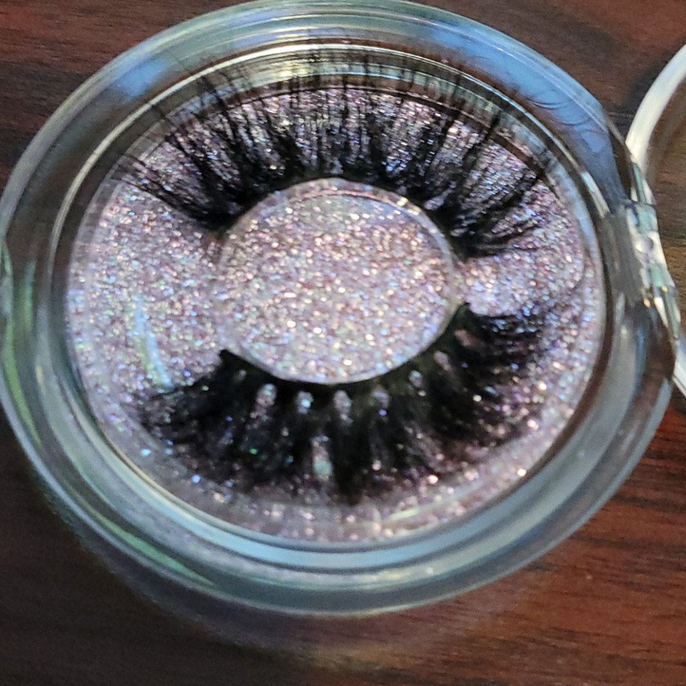 Fake eyelashes